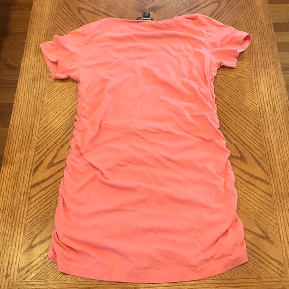 DKNY t-shirt medium - Picture 2 of 3